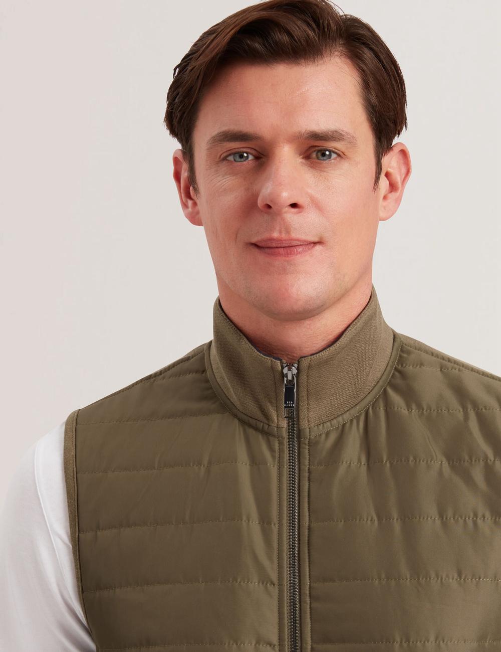 Ted Baker ATHO - Quilted Funnel Neck Zip-Up Gillets メンズ オリーブ | Japan  XVHQ-68902