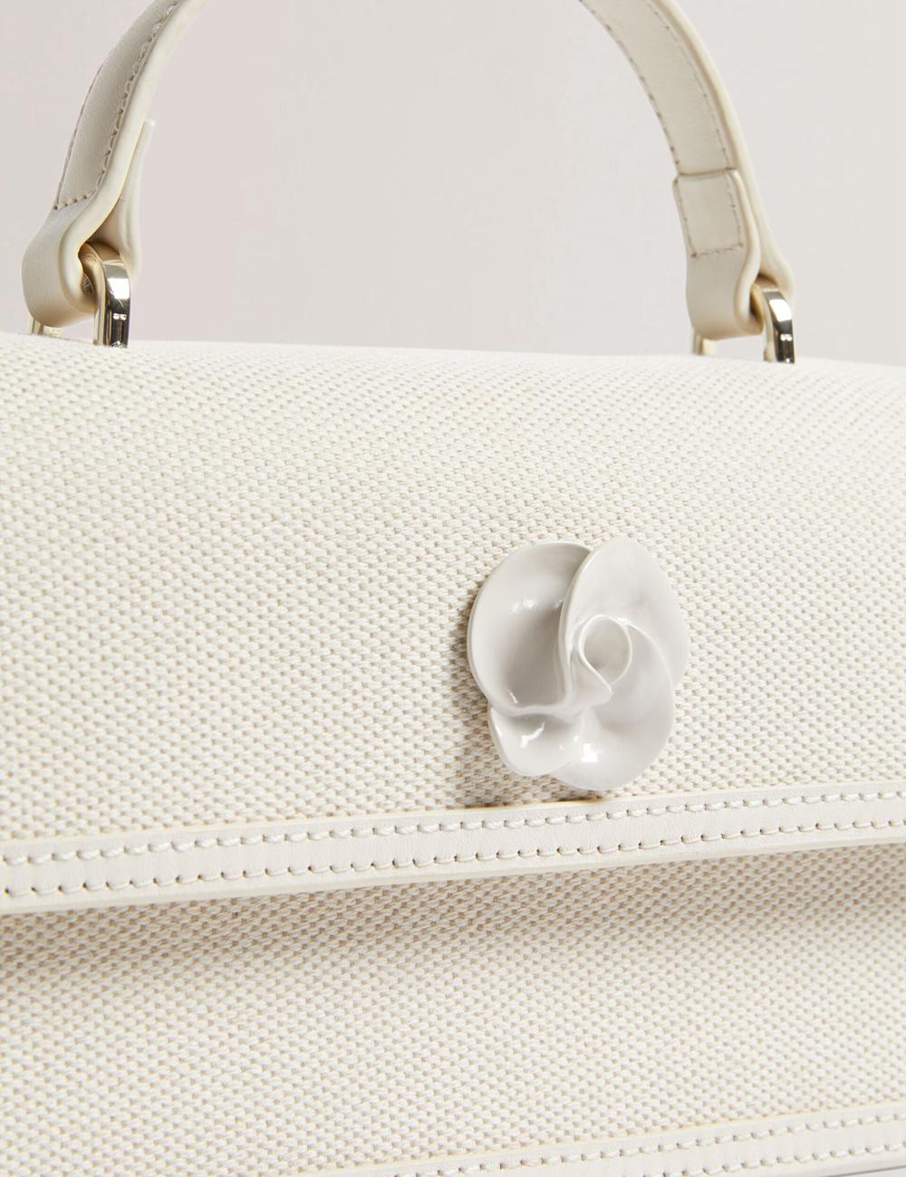 Ted Baker AUDRIS - Rose Detail Canvas Top Handleuette クロスボディバッグ レディース Ecru | Japan  ORQF-79481