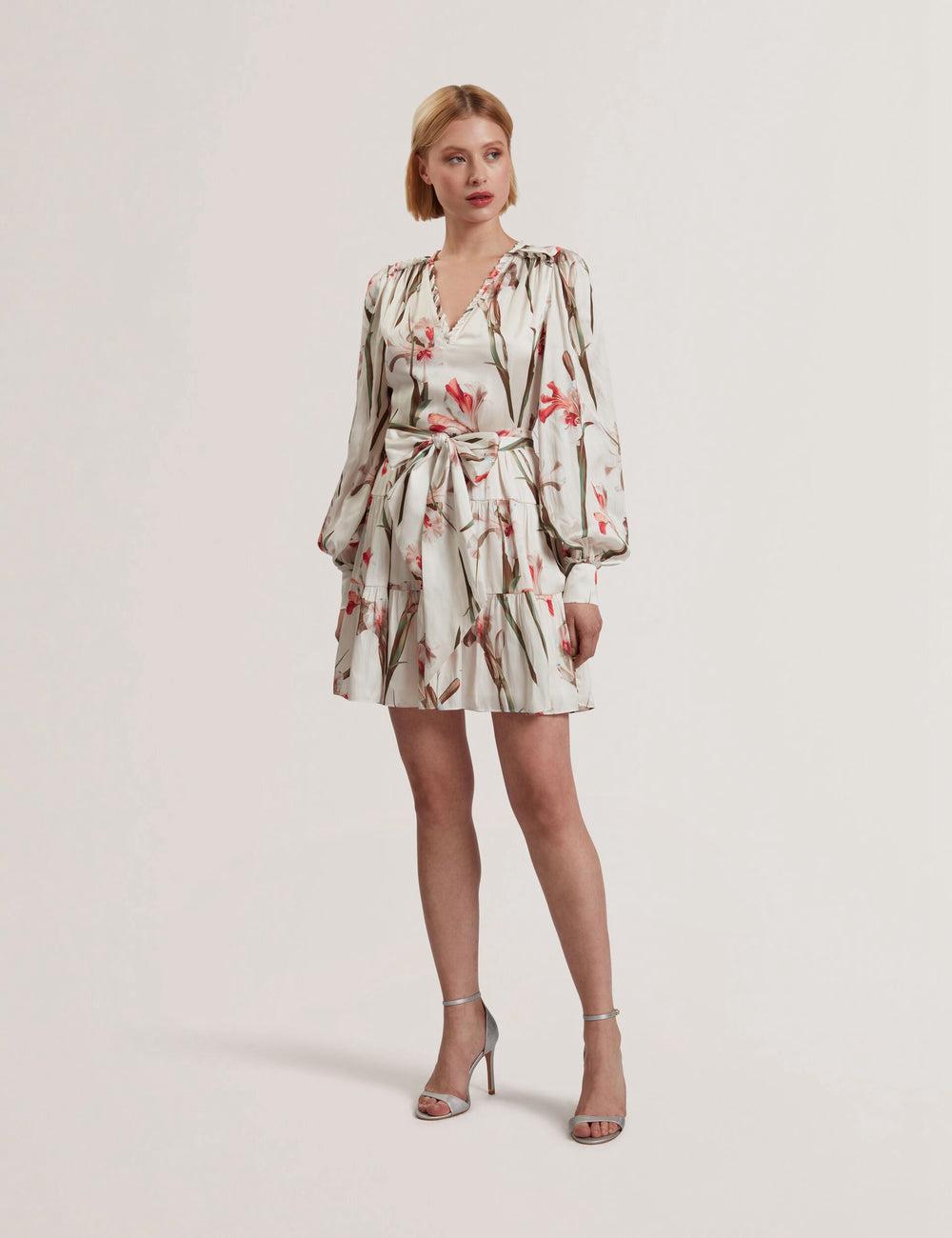 Ted Baker CUIABA - Floral V-Neck Waist ミニドレス レディース Ivory | Japan  ZUYR-47985