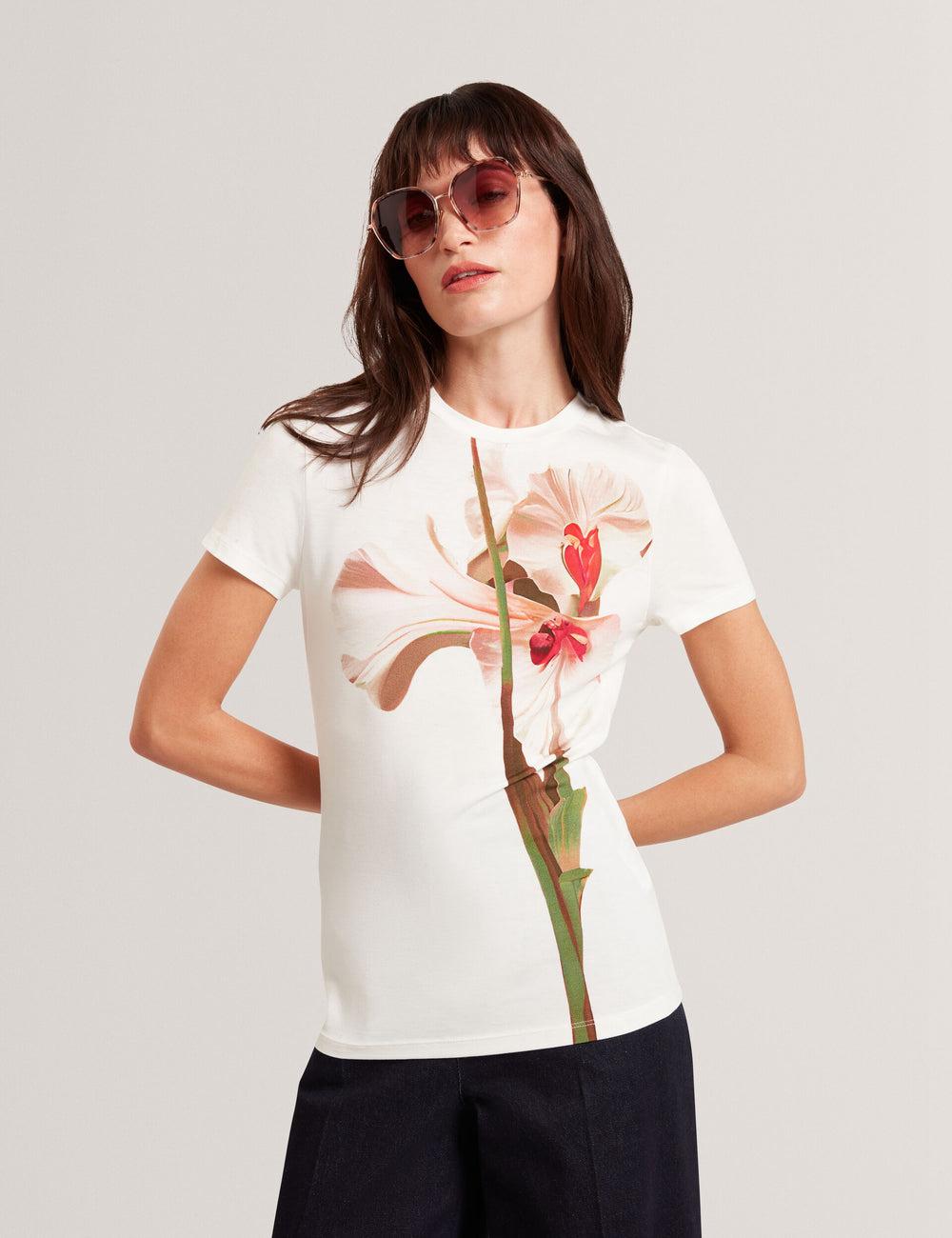 Ted Baker MEELIEE - Floral Graphic Fitted Crew Neck Tシャツ レディース ピンク | Japan  UINF-02965