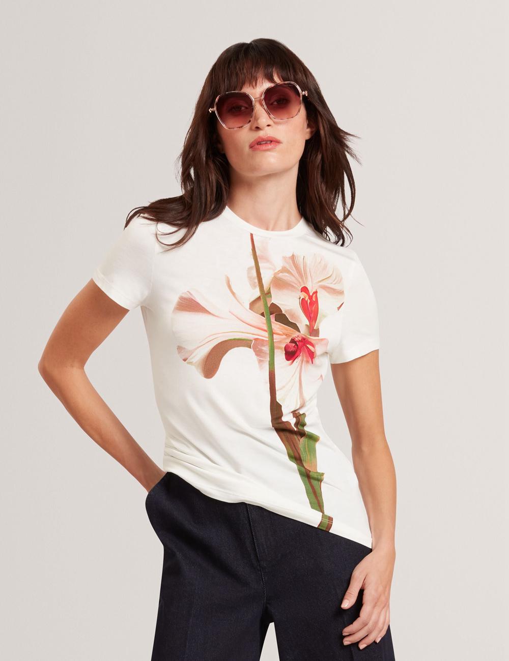 Ted Baker MEELIEE - Floral Graphic Fitted Crew Neck Tシャツ レディース ピンク | Japan  UINF-02965